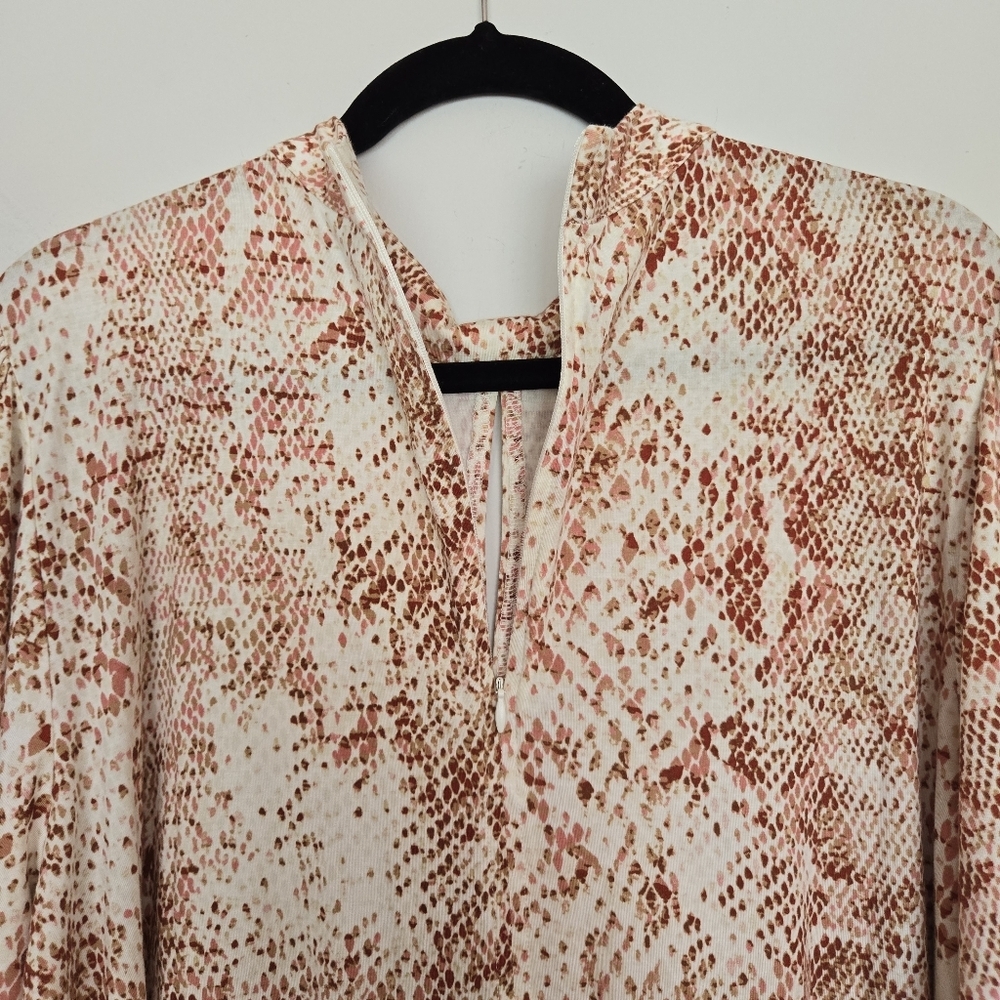 Chico's Snake-Print Keyhole-Neckline Top Long Balloon Sleeves Jersey Size XL - Picture 10 of 14